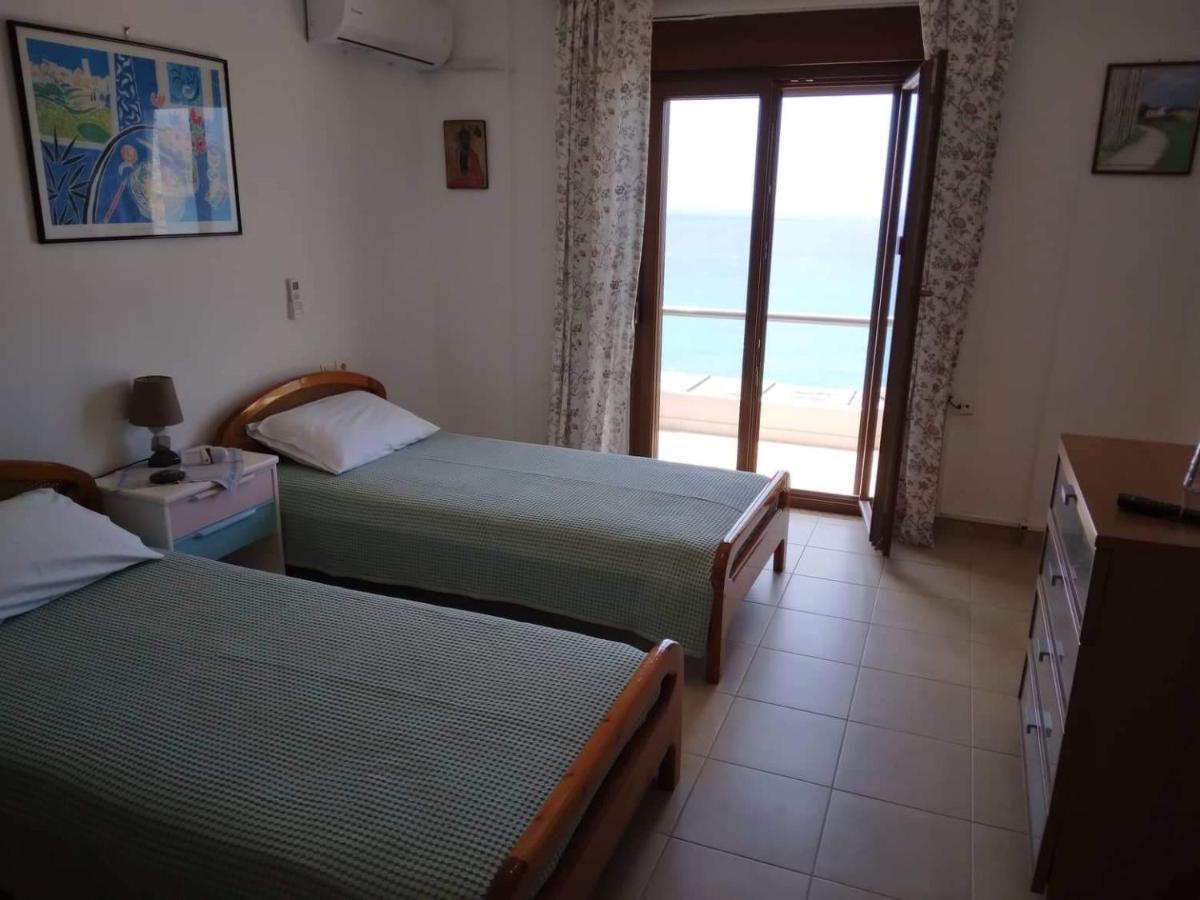 Villa Petrino Tsoútsouros Buitenkant foto