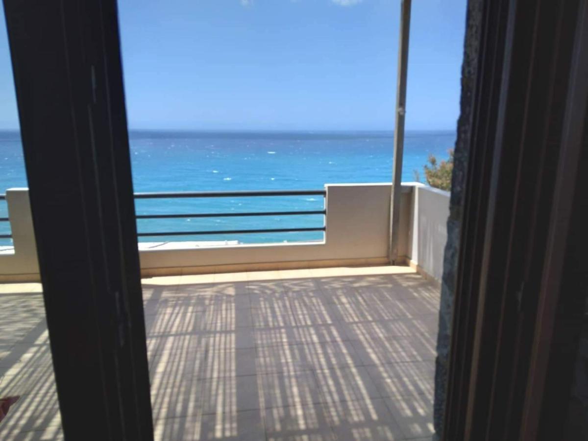 Villa Petrino Tsoútsouros Buitenkant foto